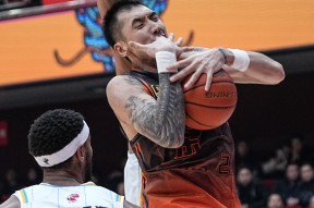 关于皇家社会发布备战花絮，集结日队长鼓劲，CBA常规赛任务艰巨，训练强度明显提升的信息-南宫网页